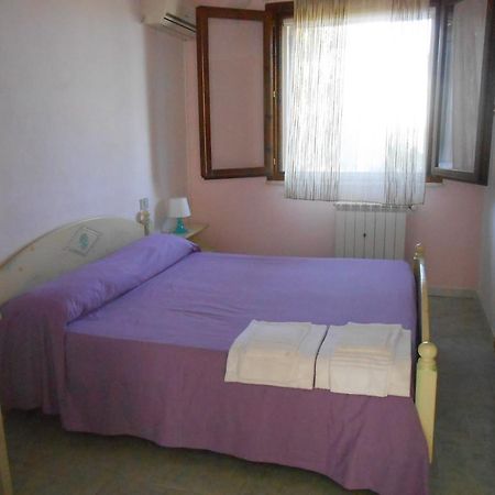 Agriturismo Tupei Hotel Calasetta Habitación foto