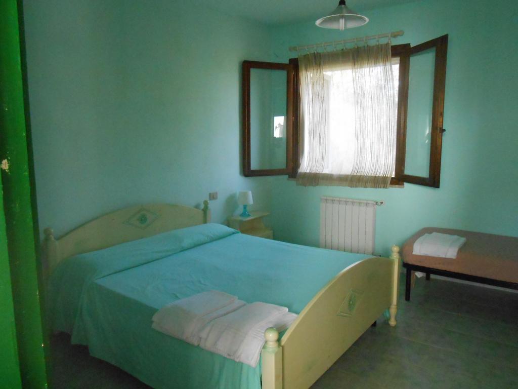 Agriturismo Tupei Hotel Calasetta Habitación foto